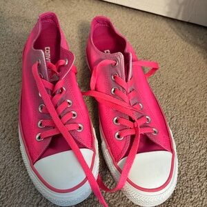 Converse Women's Hot Pink Sneakers Women’s size 8